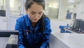 化驗室里的“巾幗標兵”：郭莉的六年精業(yè)之路