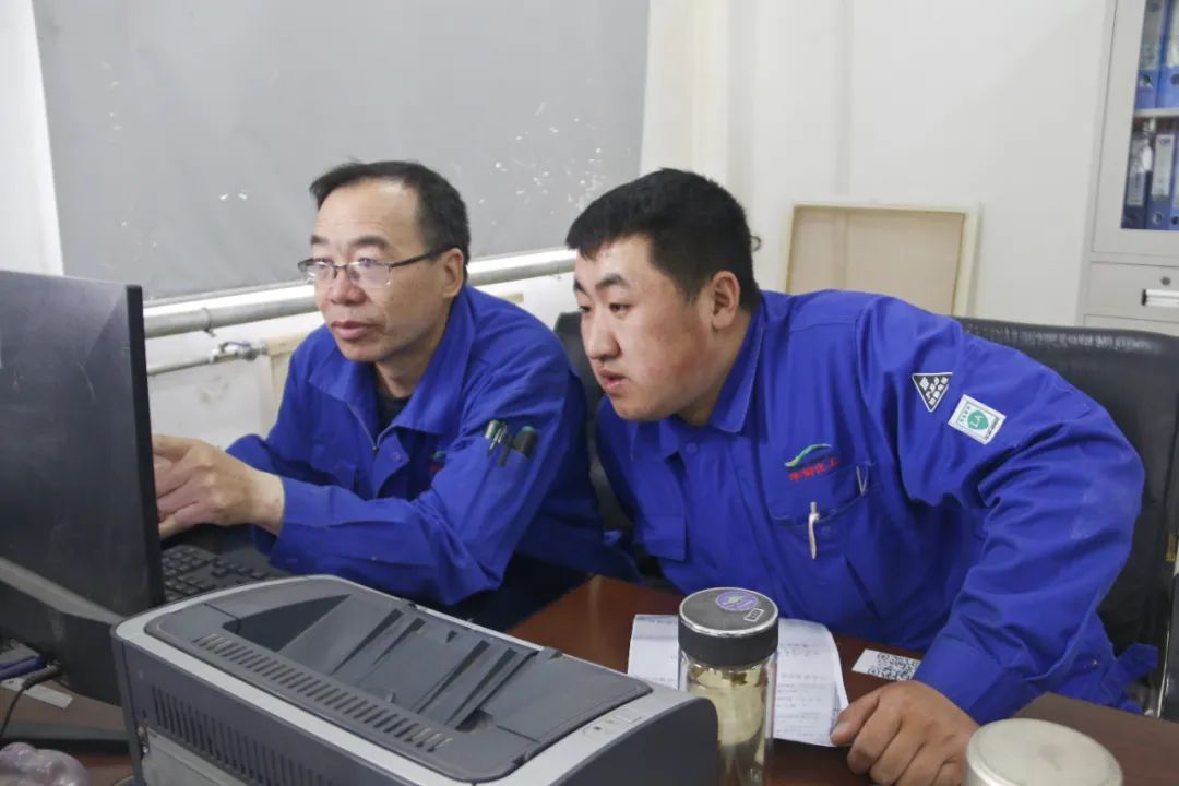 1714788768111020.jpg ec6ce7b22e6193c49bef8280176df515.jpg